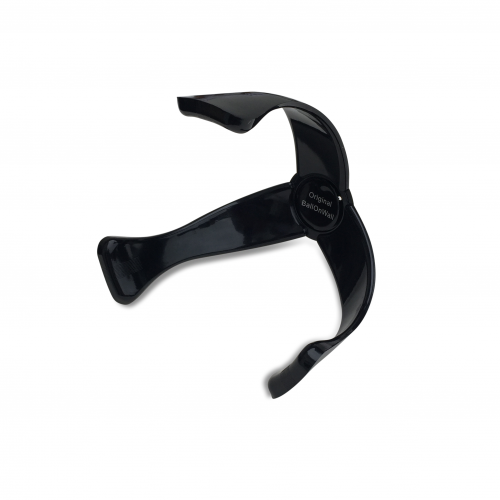 Holder-til-bolde-i-plast-fra-BallOnWall-7-500x500